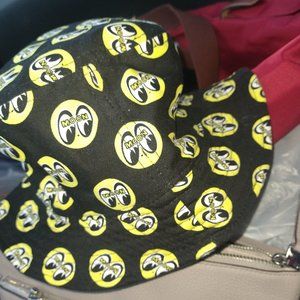 Moon bucket hat